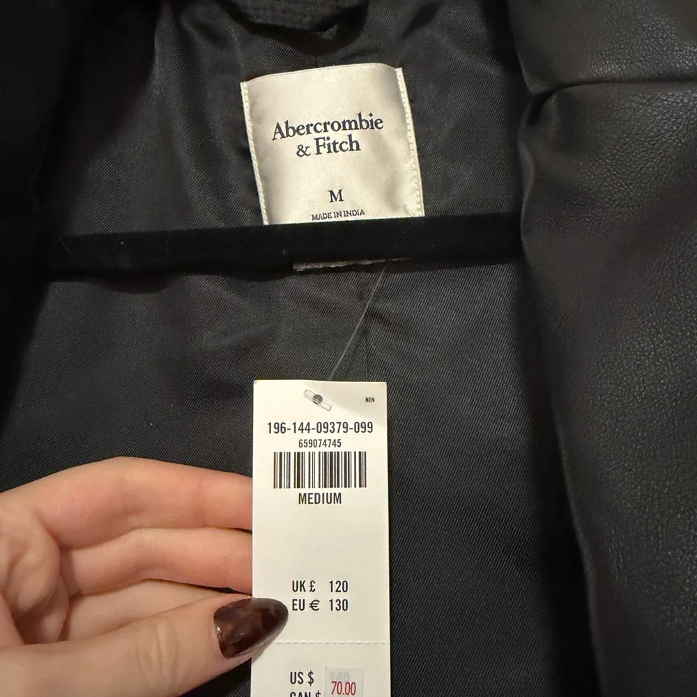 Abercrombie & Fitch Vegan Leather Blazer - Picture 4 of 8